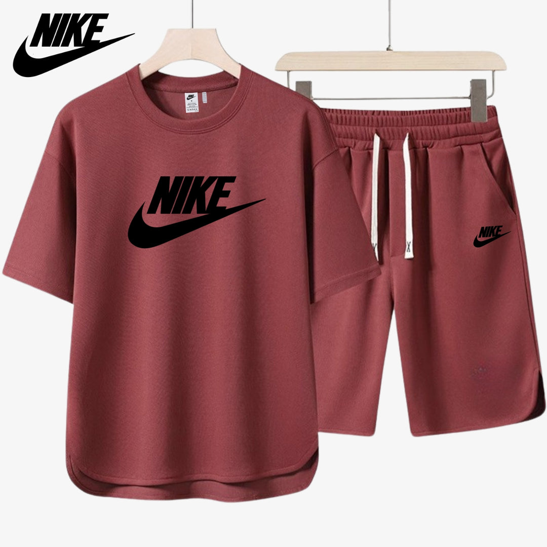 NIKE – Uformelt T-skjorte- og shortsett 2025