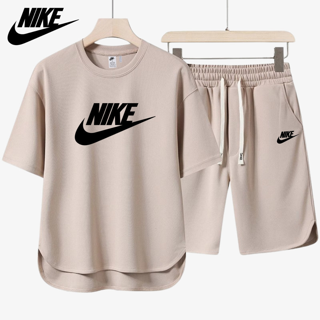 NIKE – Uformelt T-skjorte- og shortsett 2025