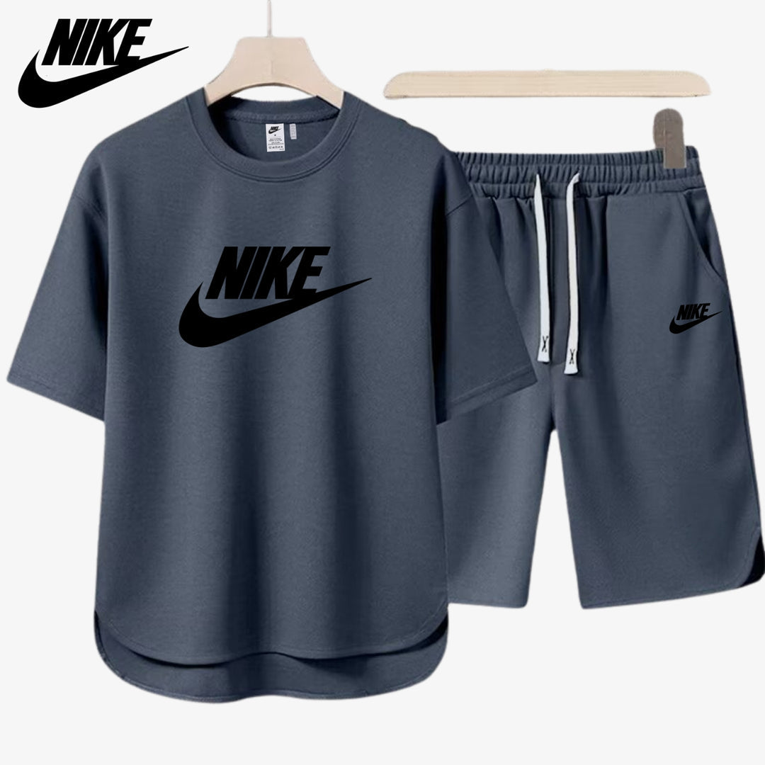 NIKE – Uformelt T-skjorte- og shortsett 2025